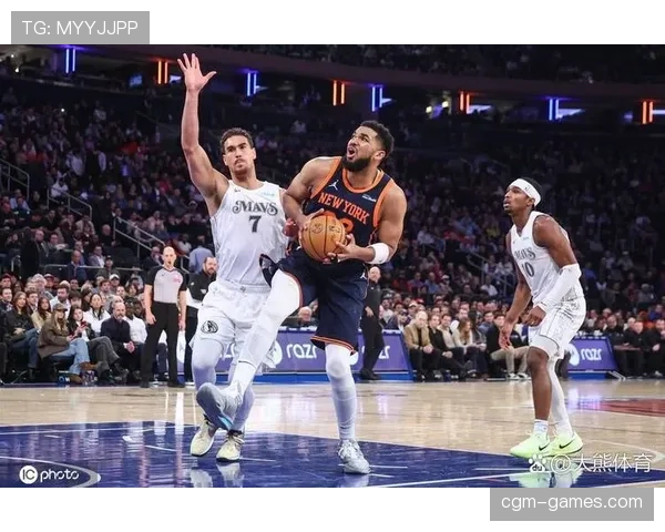 戴维斯传球亮眼,助球队状态回升豪取连胜 戴维斯传球亮眼,助球队状态回升豪取连胜