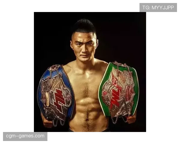 卡瓦尼场上冷面杀手，生活照偏偏像在小区遛狗的隔壁大叔